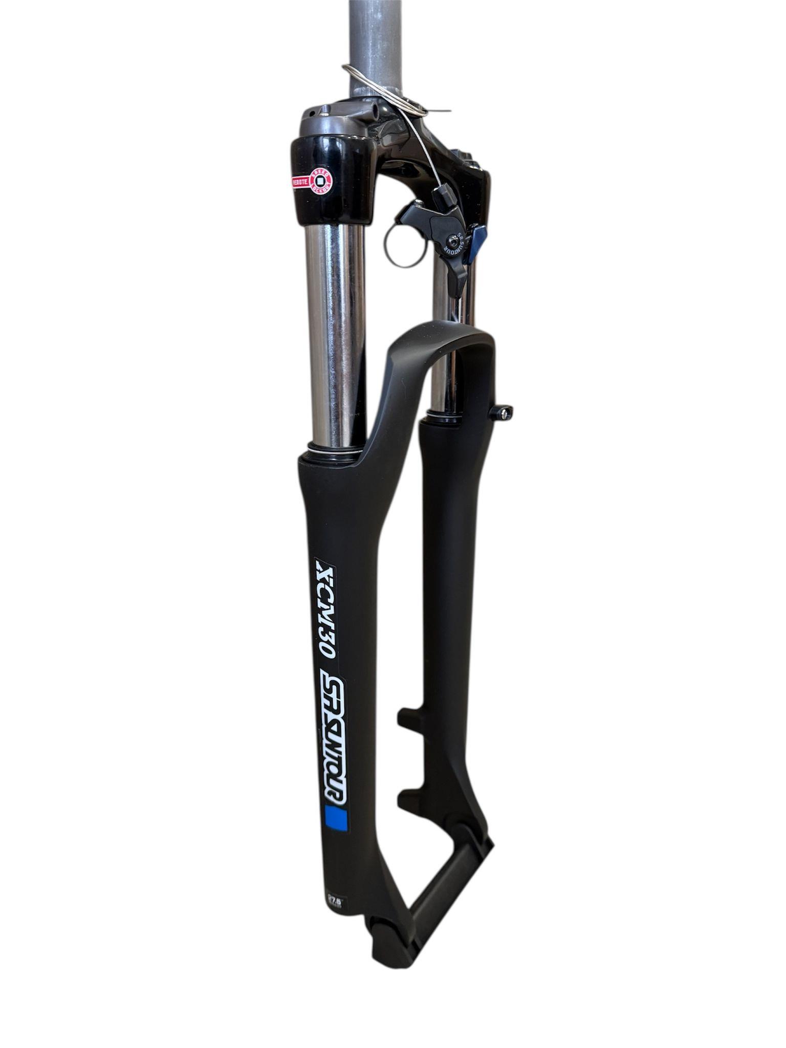SR Suntour XC30 27,5"Jant Gidondan Kilitlenebilir Bisiklet Maşası Mat Siyah 1-1/8 QR Maşa Disk Fren