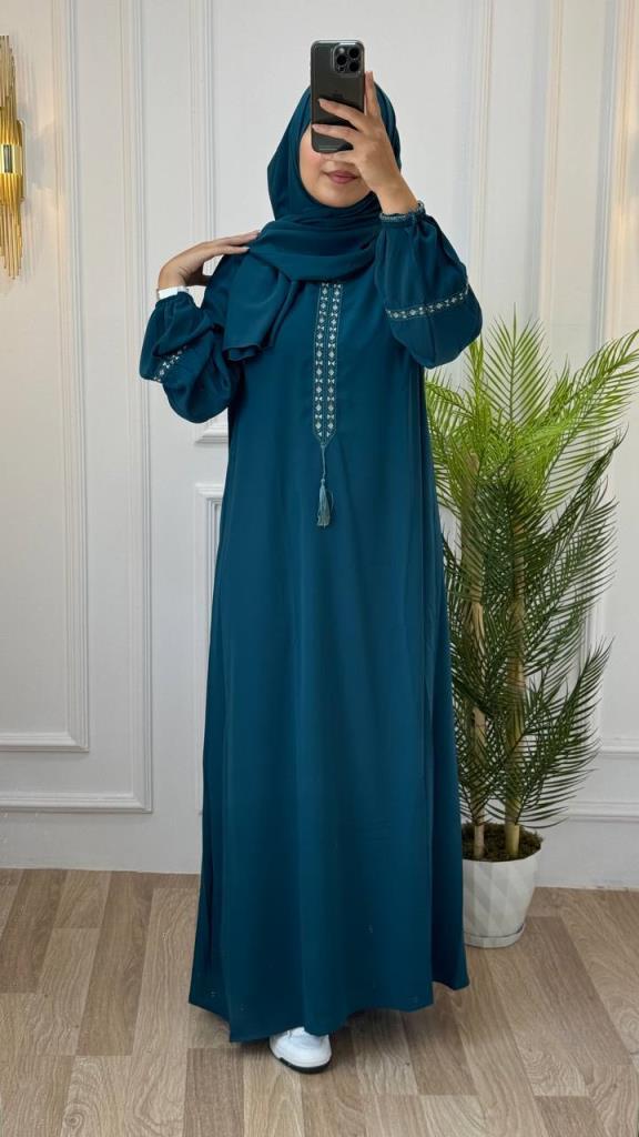 Elegant abaya with delicate embroidery on the sleeves, comes with a matching shawl for a practical and modest look, model A0535 - Turquoise