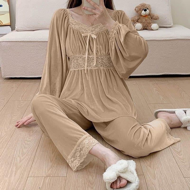 yeni sezonlu kadın kışlık ev alt üst pijama şık ve rahat kesim model A1442 - EKRU