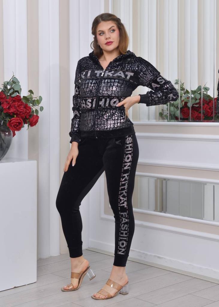New season women's winter stylish and modern home pajamas are 2 pieces, suitable for daily use, model A9374 - Black