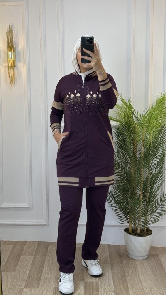 Stylish and comfortable pajamas for veiled women, featuring a practical design with a front zipper and side pockets, model G0473 - Lilac