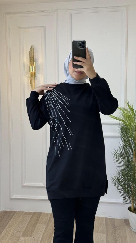 Comfortable and elegant blouse for veiled women, with a loose cut, model G1313 - Black