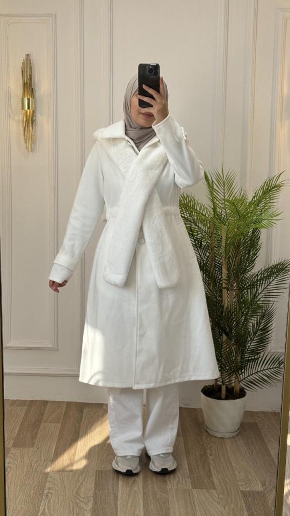 new season women's winter stylish and modern trench coat fur collar model G1562 - White