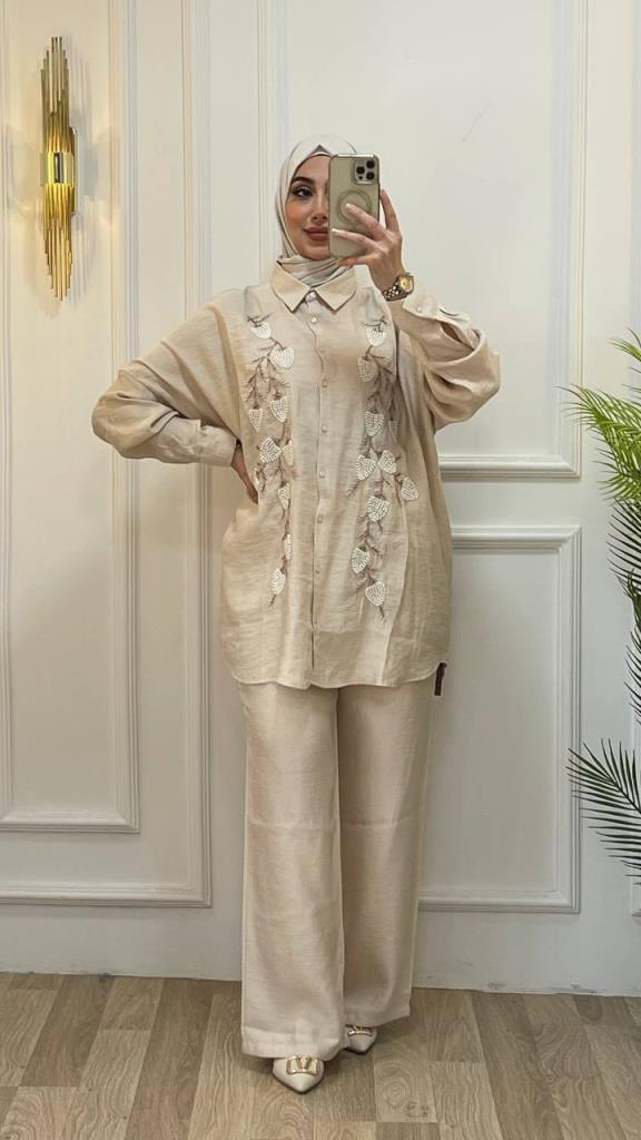 women's summer suit model G2832 - Ecru women's summer suit model G2832 - Ecru
