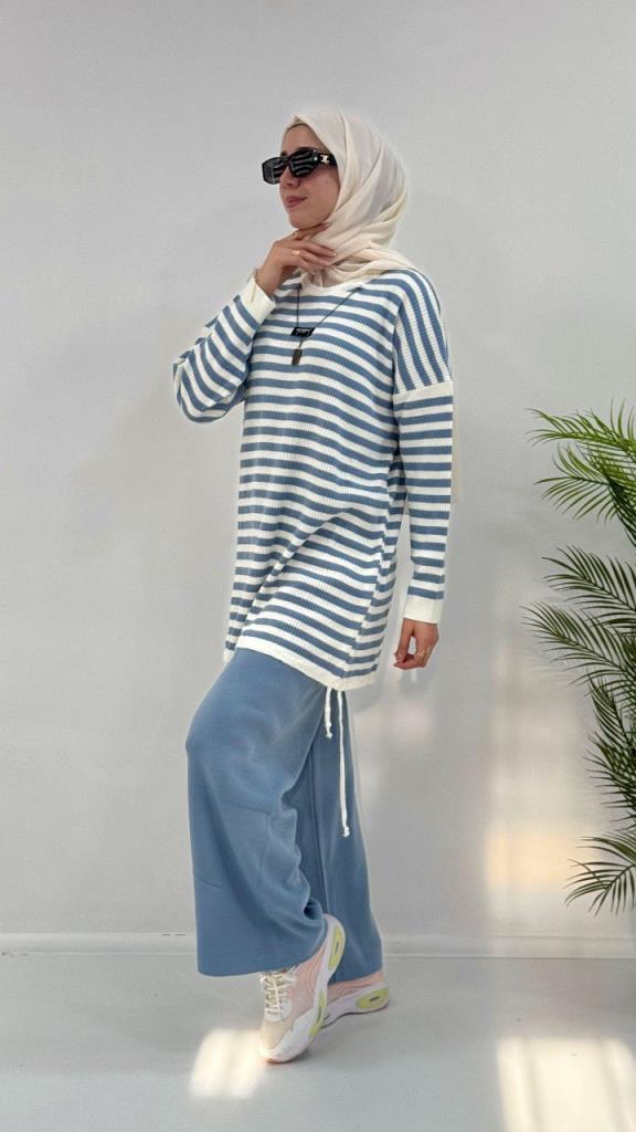 Women's winter 2-piece pajama set, model G3642 - Light Blue