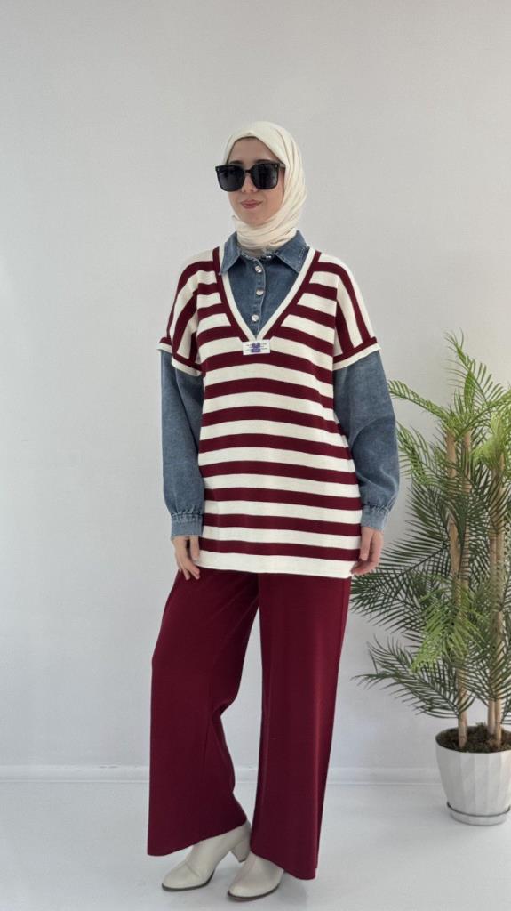 Women's stylish and comfortable winter knitted hijab suit, model G3646 - Burgundy