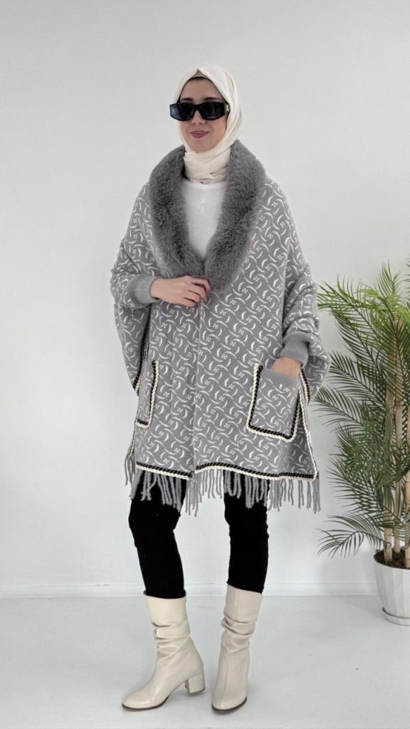 Women's Stylish and Comfortable Winter Cape, Model G3692 - Gray Women's Stylish and Comfortable Winter Cape, Model G3692 - Gray