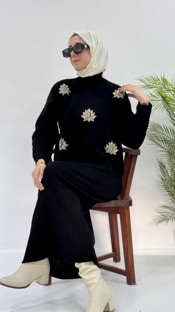 Women's winter dress, model G3741 - Black Women's winter dress, model G3741 - Black