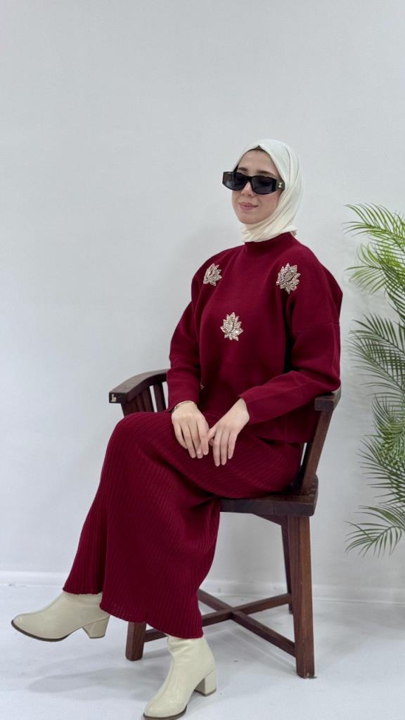 Women's winter dress, model G3741 - Burgundy Women's winter dress, model G3741 - Burgundy