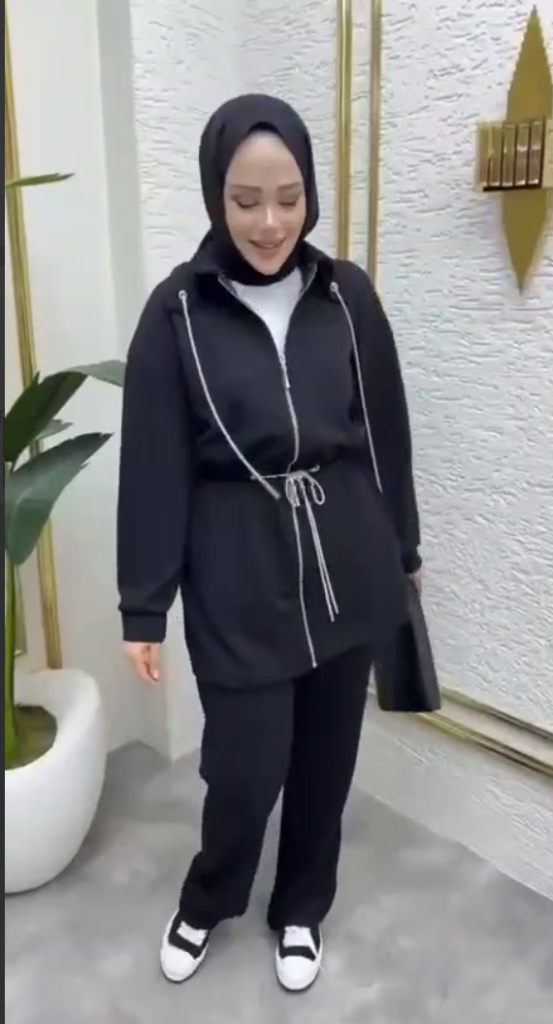 Women's modest top and bottom set, model G3994 - Black