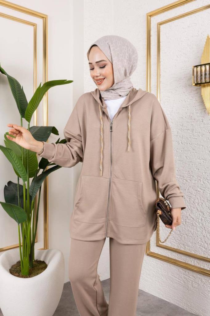 Women's hijab suit, model G3995 - Beige