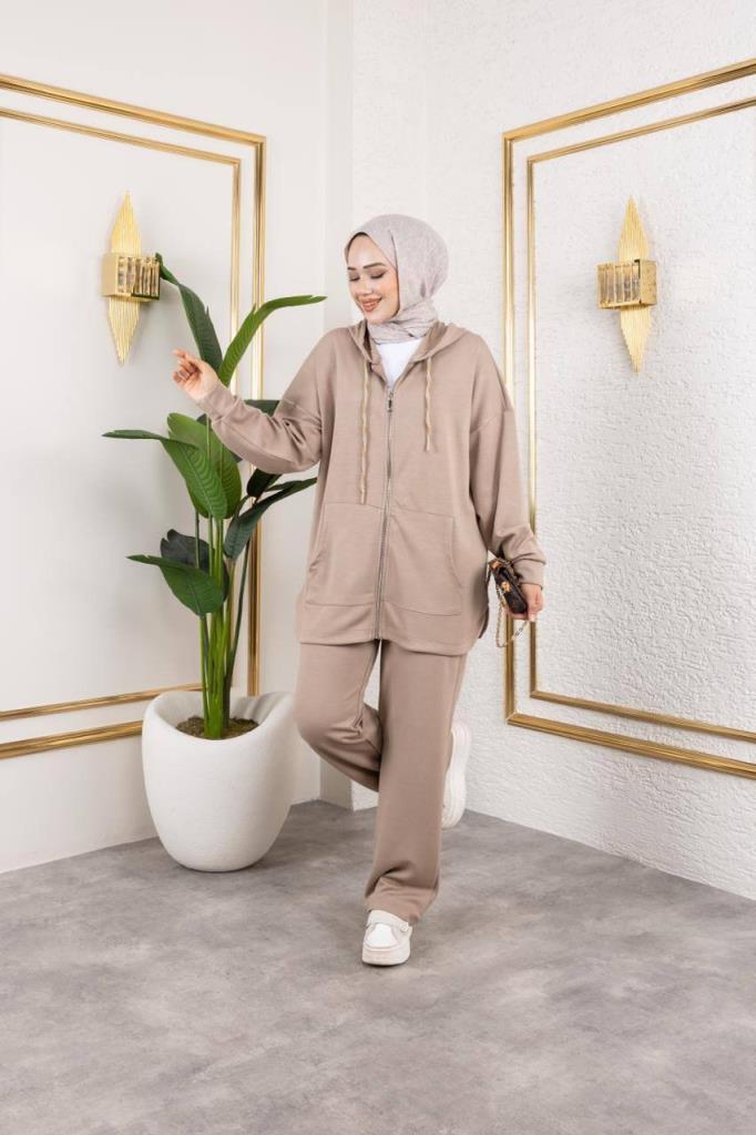 Women's hijab suit, model G3995 - Beige
