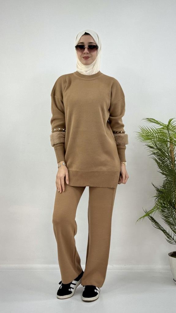 Women's Stylish and Comfortable Hijab Top and Bottom Set, Model G4069 - Beige