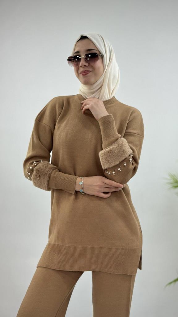 Women's Stylish and Comfortable Hijab Top and Bottom Set, Model G4073 - Beige
