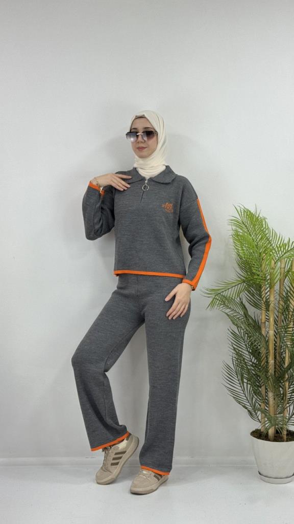 Women's Stylish and New Seasonal Top and Bottom Set, Modest Model G4071 - Gray