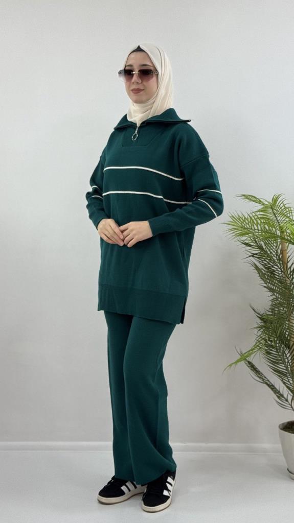 Women's new seasonal knitwear top and bottom hijab suit, model G4072 - Khaki