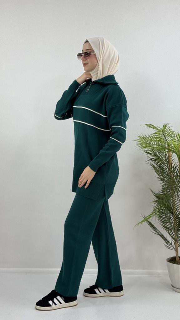 Women's new seasonal knitwear top and bottom hijab suit, model G4072 - Khaki