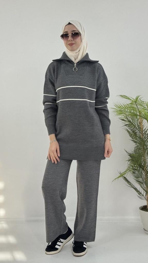 Women's new seasonal knitwear top and bottom hijab suit, model G4072 - Gray