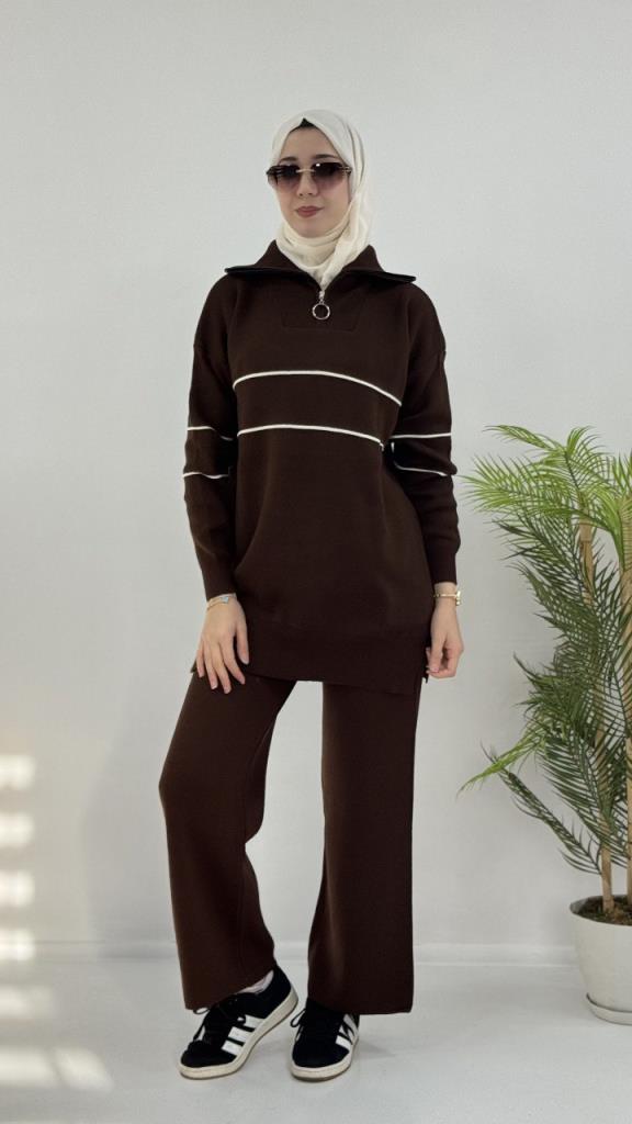 Women's new seasonal knitwear top and bottom hijab suit, model G4072 - Brown