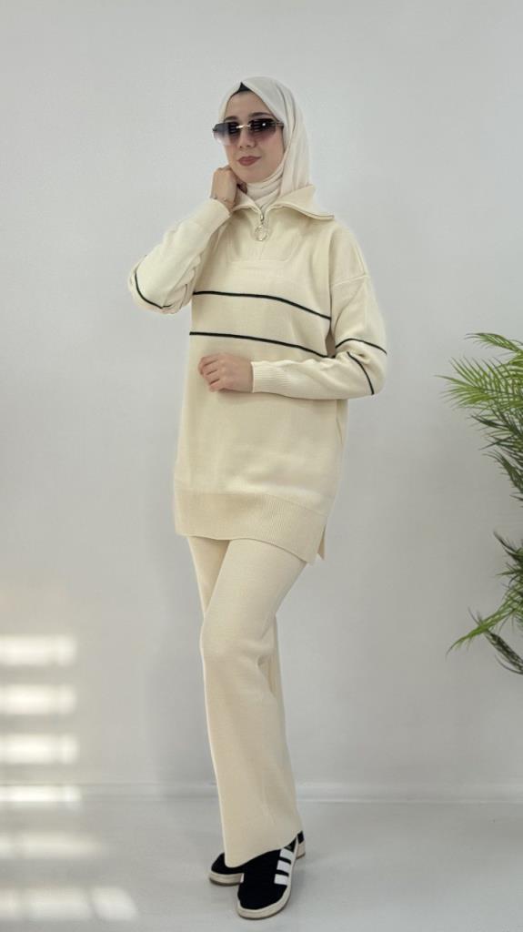Women's new seasonal knitwear top and bottom hijab suit, model G4072 - Ecru
