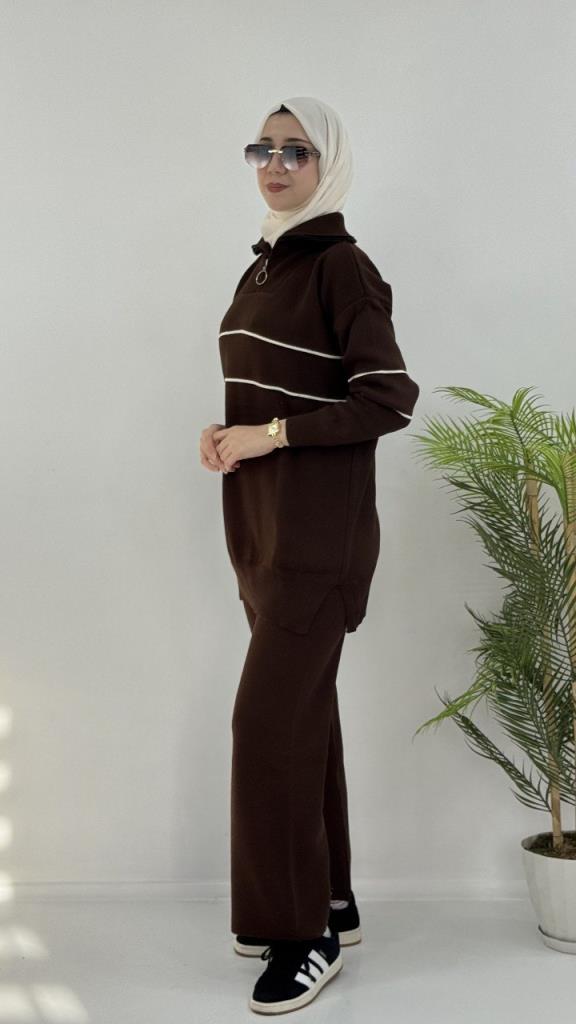 Women's new seasonal knitwear top and bottom hijab suit, model G4072 - Brown