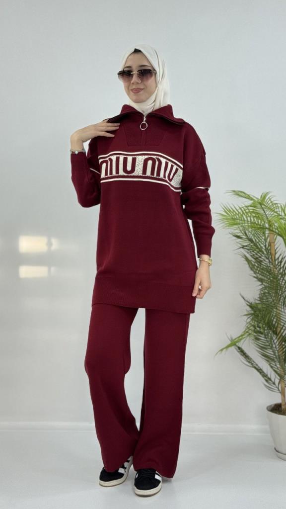 New season women's winter hijab top and bottom set, model G4073 - Burgundy