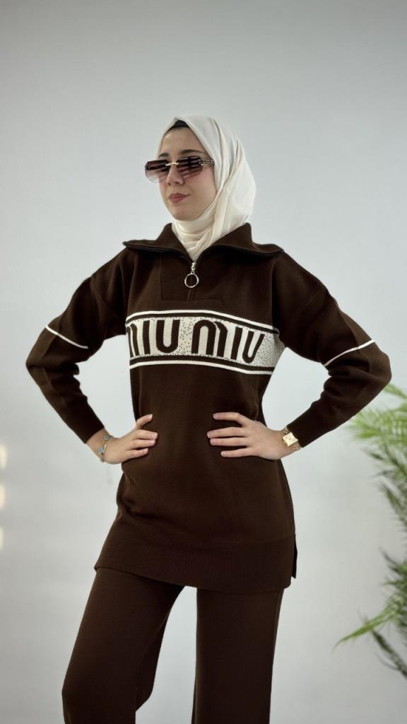 New season women's winter hijab top and bottom set, model G4073 - Brown