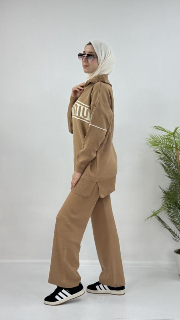 New season women's winter hijab top and bottom set, model G4073 - Beige