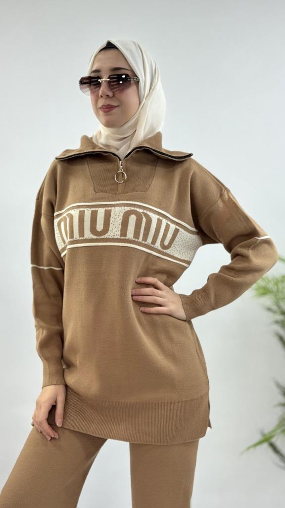 طقم حجاب نسائي شتوي جديد، موديل G4073 - بيج