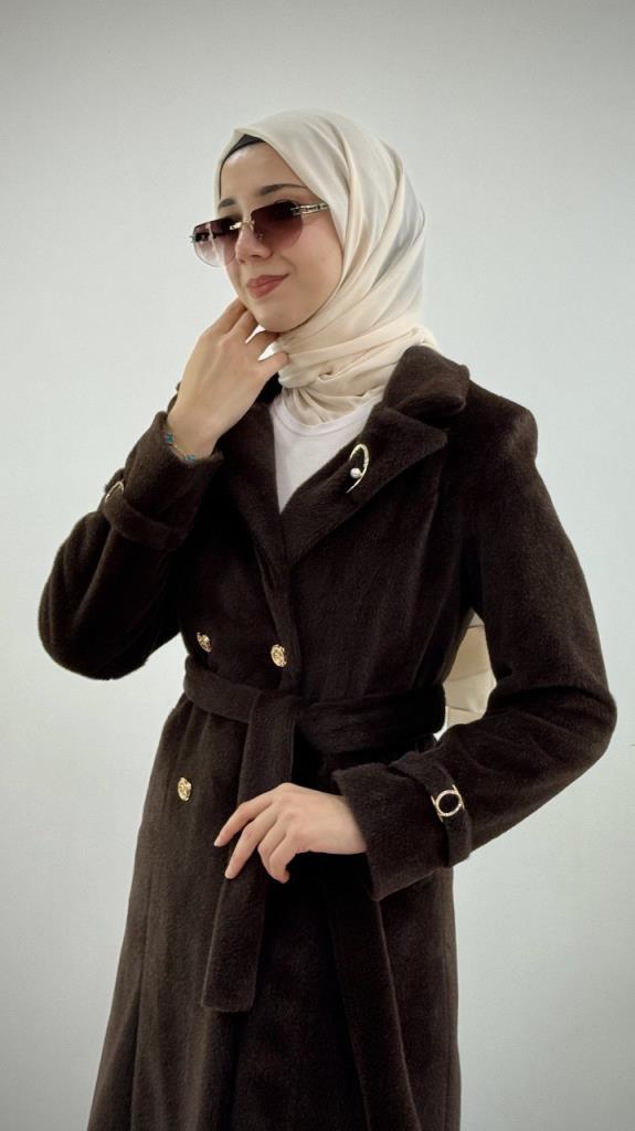 Women's stylish and comfortable winter coat, model G4074 - Brown