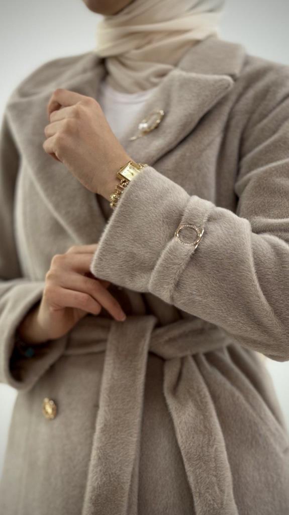 Women's stylish and comfortable winter coat, model G4074 - Beige