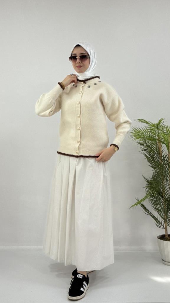 Women's stylish and comfortable winter jacket, model G4123 - Ecru