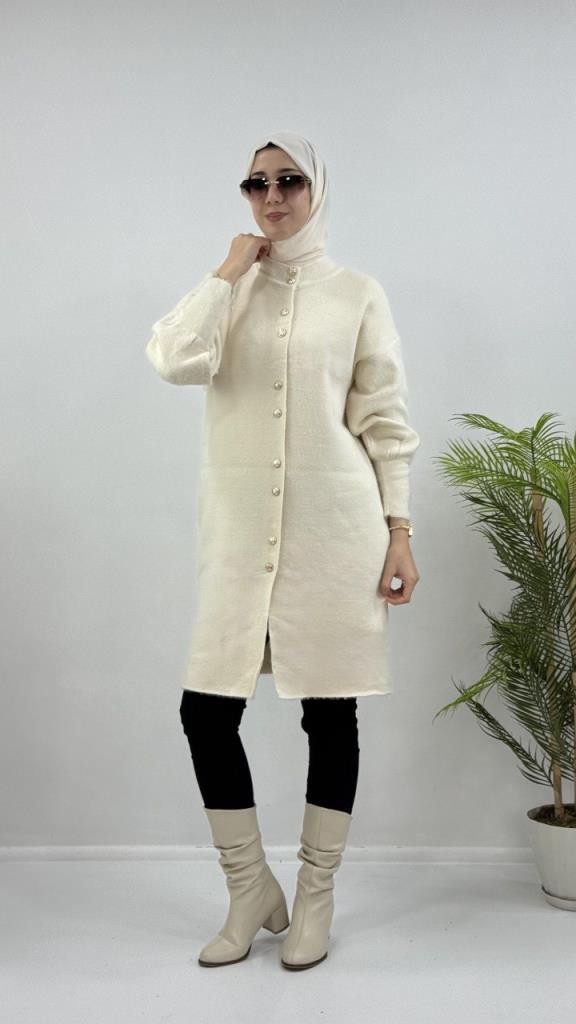 Women's soft winter cardigan, model G4125 - Ecru