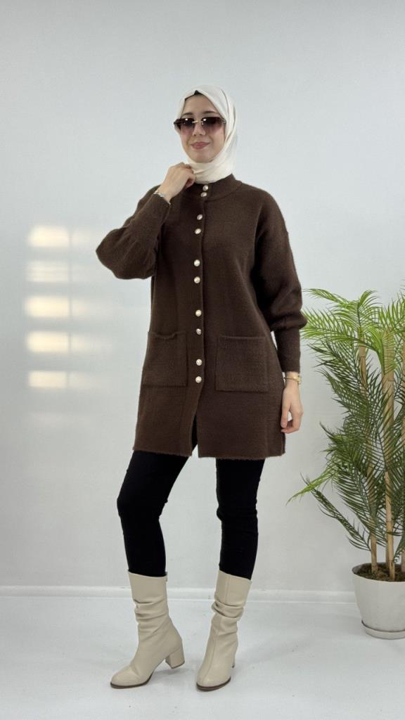 Women's soft winter cardigan, model G4125 - Brown