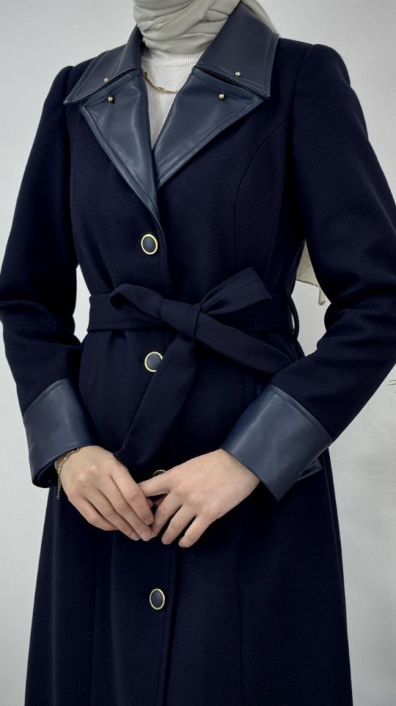 Women's stylish and comfortable long winter coat, model G4167 - Navy Blue