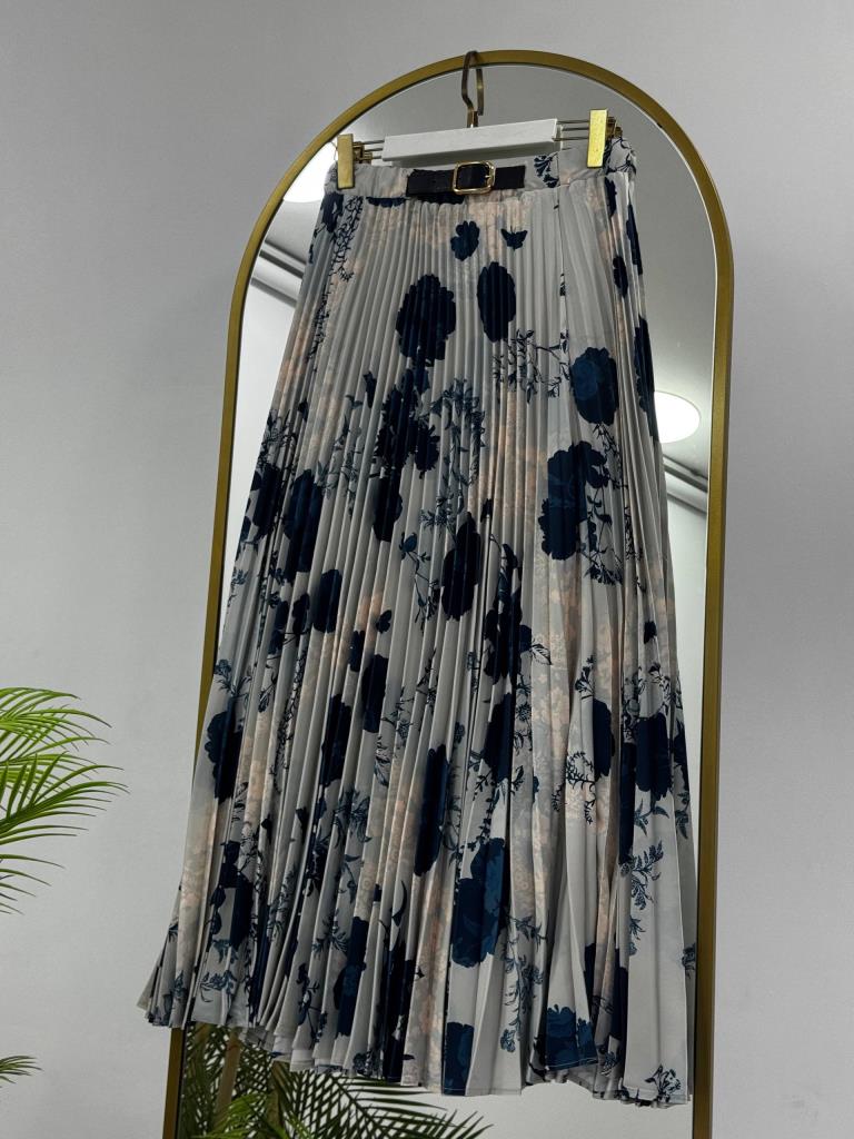 Floral print modest long skirt g4594 - Blue