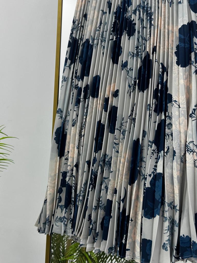 Floral print modest long skirt g4594 - Blue