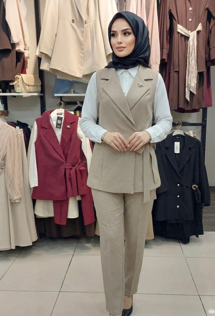 Women's stylish 3-piece modest set G4695 - Beige