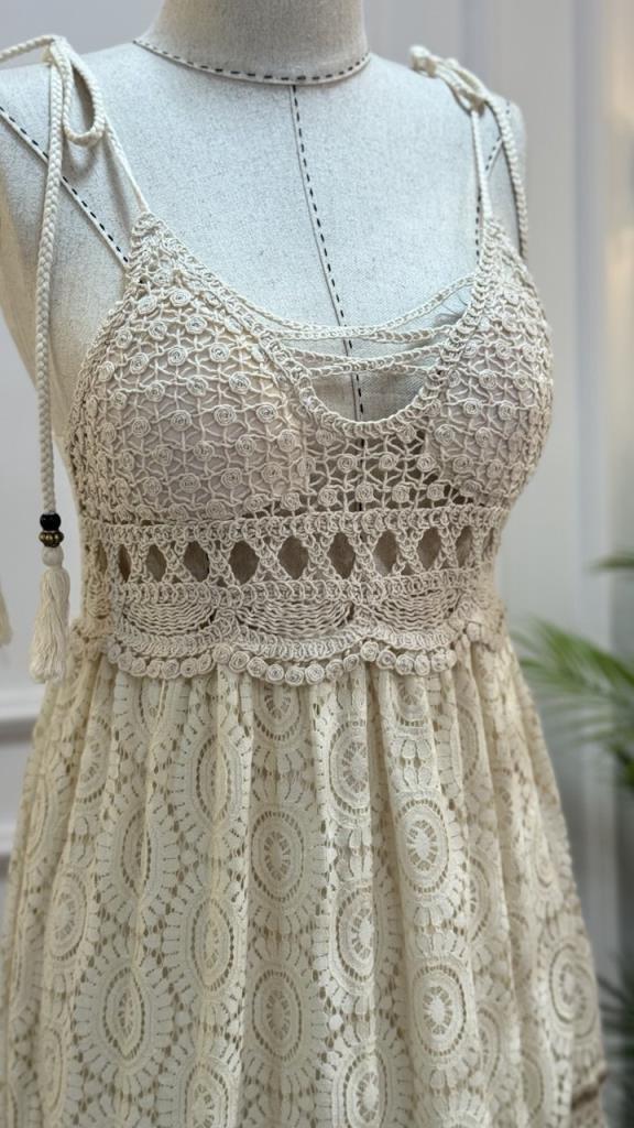 summer long women's dress model IT038 - White summer long women's dress model IT038 - White
