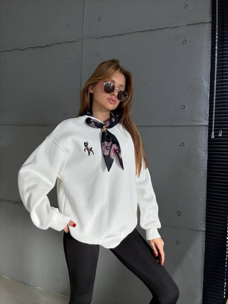 Women's stylish and comfortable new season blouse, model G3725 - White