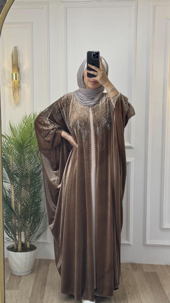 yeni sezonlu kadın kışlık kadife kaftan bol kesim ve şık ve rahattır model m 4464 - TABA