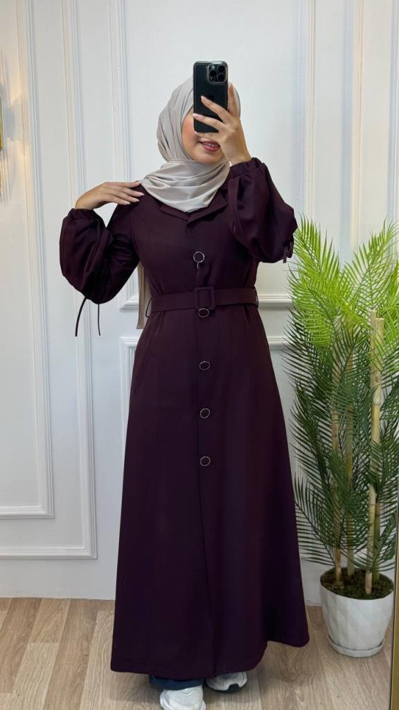 Long and comfortable coat for veiled women, model M8004 - Burgundy