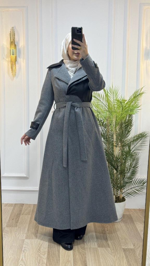 Elegant long coat for veiled women with leather details and a waist belt, perfect for winter looks model M9027 - Gray