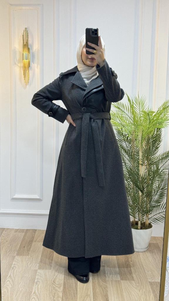 Elegant long coat for veiled women with leather details and a waist belt, perfect for winter looks model M9027 - Gray