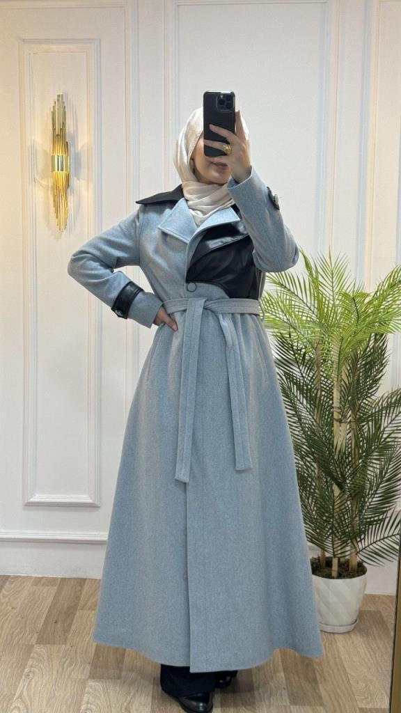 Elegant long coat for veiled women with leather details and a waist belt, perfect for winter looks model M9027 - Light Blue