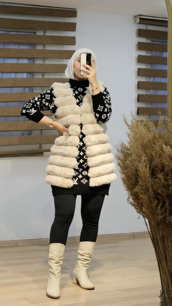 New season women's winter fur jacket is stylish and modern, suitable for daily use, model S0071 - Beige