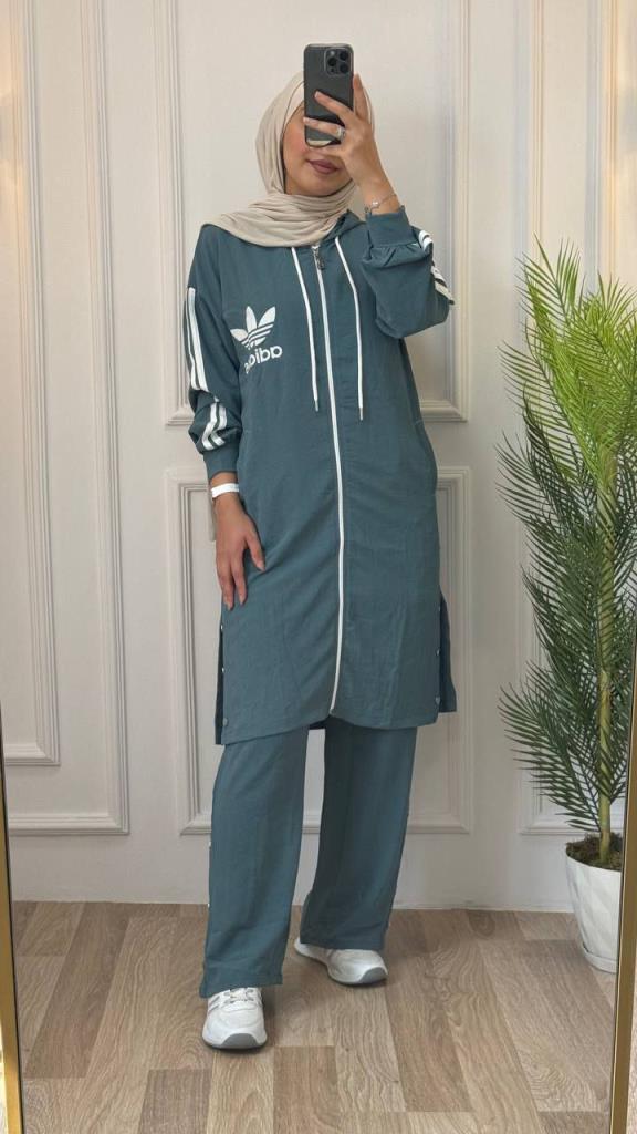 Three-piece pajama for veiled women, combining an inner T-shirt, a long jacket and comfortable pants, model G1152 - Green