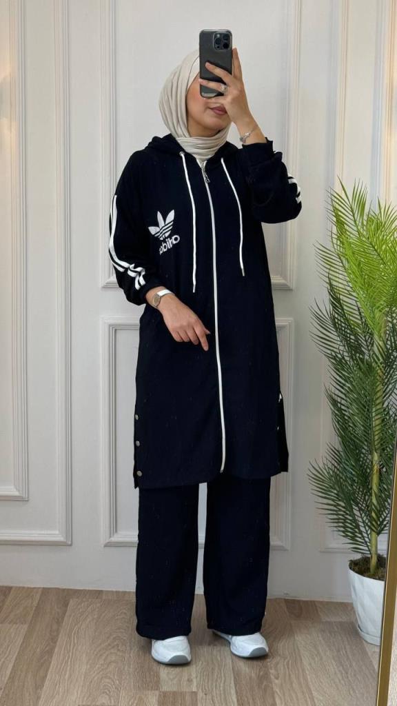 Three-piece pajama for veiled women, combining an inner T-shirt, a long jacket and comfortable pants, model G1152 - Black