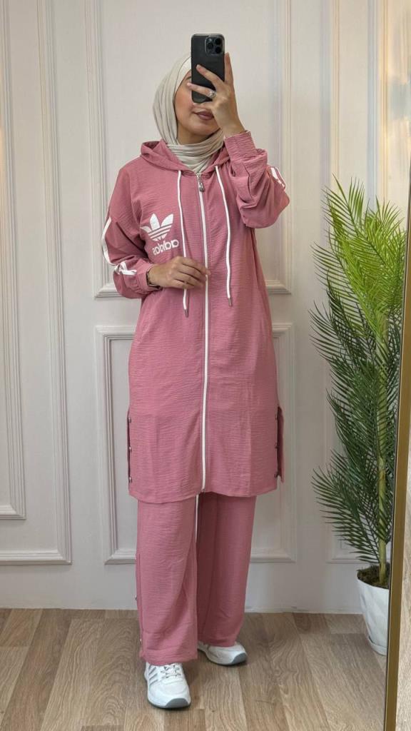 Three-piece pajama for veiled women, combining an inner T-shirt, a long jacket and comfortable pants, model G1152 - Pink