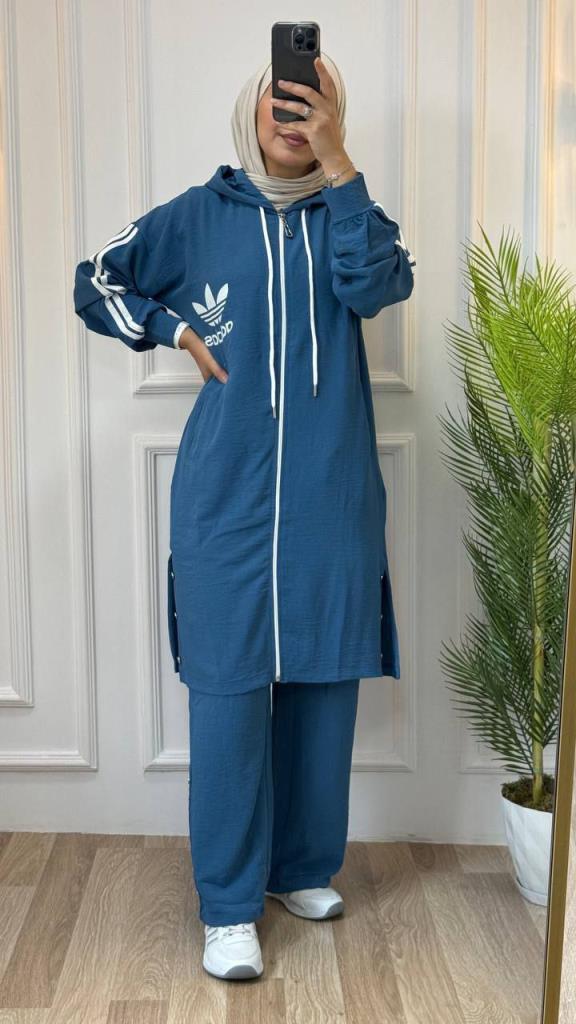 Three-piece pajama for veiled women, combining an inner T-shirt, a long jacket and comfortable pants, model G1152 - Turquoise